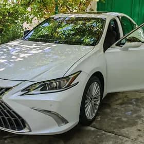 Lexus ES 2024