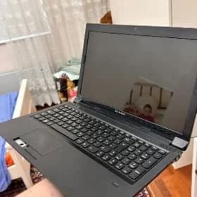 Lenovo Noutbuk