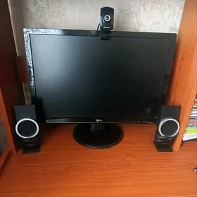 *** МОНИТОР LG FLATRON 22 DIAGONAL ***