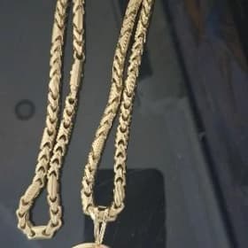 gyzyl bold zynjyr