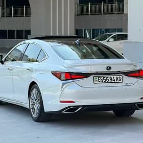 Lexus ES 350 2022