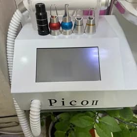 Laser aparat