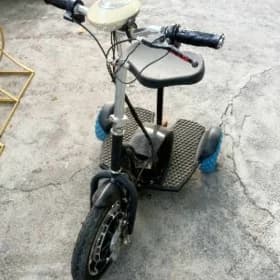 Samokat skuter tokly