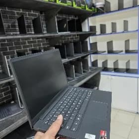 Lenovo Ryzen 5