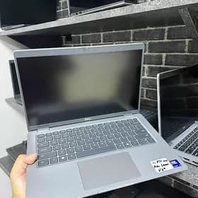 Ultra 5 /8Gb/256Gb/4Gb