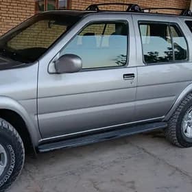 Nissan Pathfinder 2001