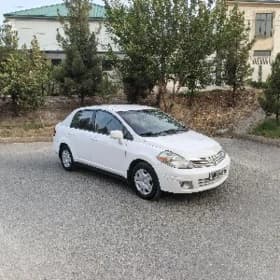 Nissan Versa 2010