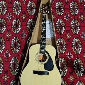 Yamaha F310 Akustik gitara