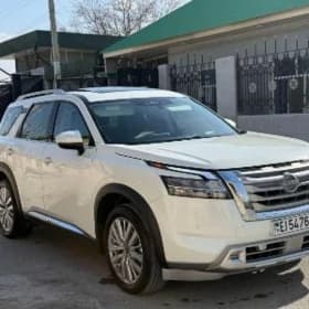 Nissan Pathfinder 2023