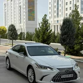Lexus ES 350 2023