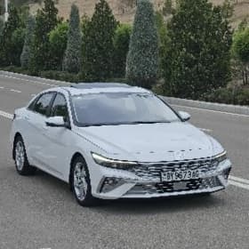 Hyundai Elantra 2025