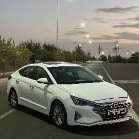 Hyundai Elantra 2020