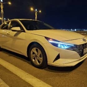 Hyundai Elantra 2023
