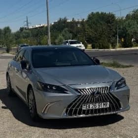 Lexus ES 350 2022