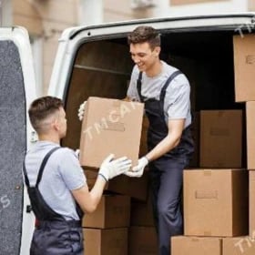 Ýükçi grusik oglanlar