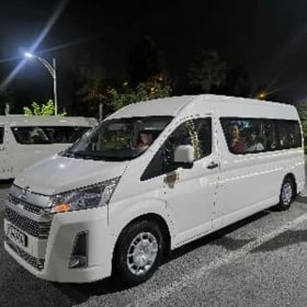 Tayota Hiace Awtobus Hyzmaty