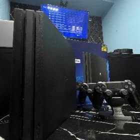 Playstation 4 Pro+16 oyun 9.0