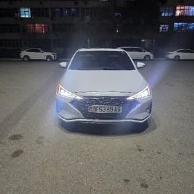 Hyundai Elantra 2020