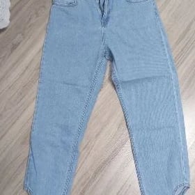 Джинсы женские