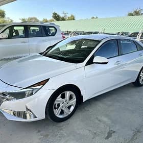 Hyundai Elantra 2023