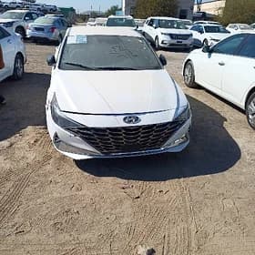 Hyundai Elantra 2022