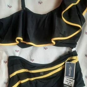 Купальникм