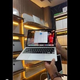 MacBook Alýas taze raboçy