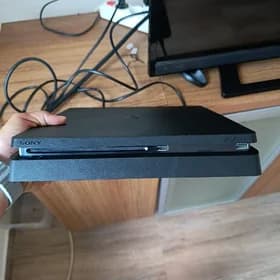 Playstation 4 Slim