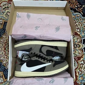 NIKE TRAVIS SCOTT