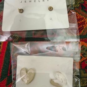 Серьги гвоздики