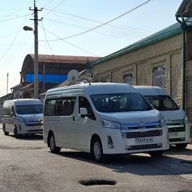 Tayota Hiace Syÿahat Hyzmaty