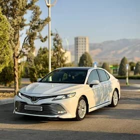 Toyota Camry 2018