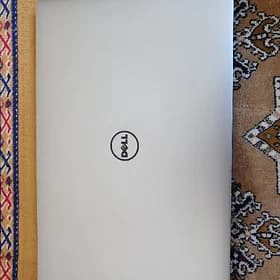 DELL Noutbook