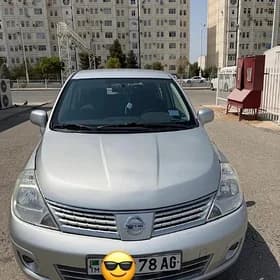 Nissan Versa 2012