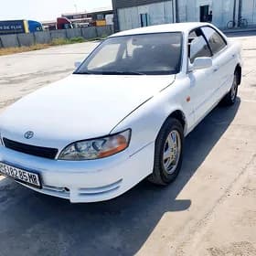 Lexus ES 300 1992