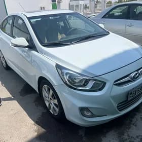 Hyundai Accent 2014