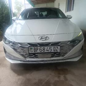 Hyundai Elantra 2022