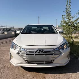 Hyundai Elantra 2020