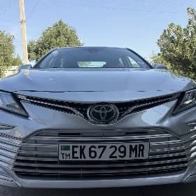 Toyota Camry 2021