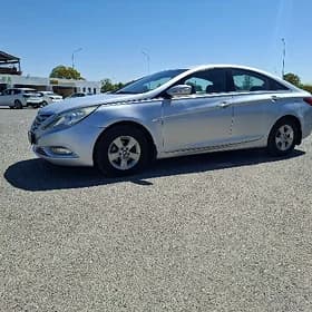 Hyundai Sonata 2011