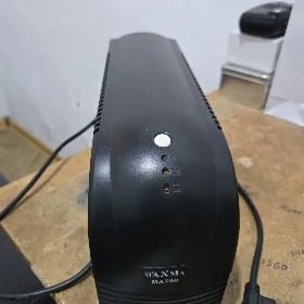UPS 700W