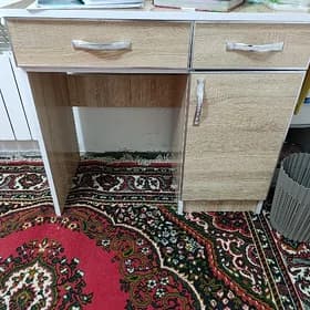 школьный стол