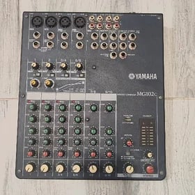 Yamaha pult