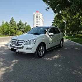 Mercedes-Benz ML500 2011
