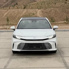 Toyota Camry 2025