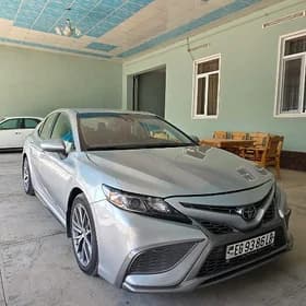 Toyota Camry 2021