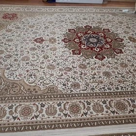 Ковёр. Haly.
