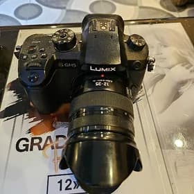 lumix gh5 12x35