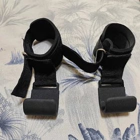 крюк для виса на турниках