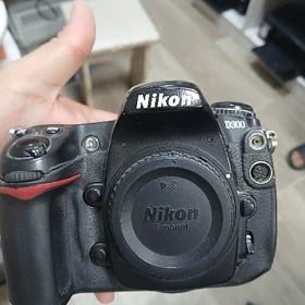 Nikon D300 body